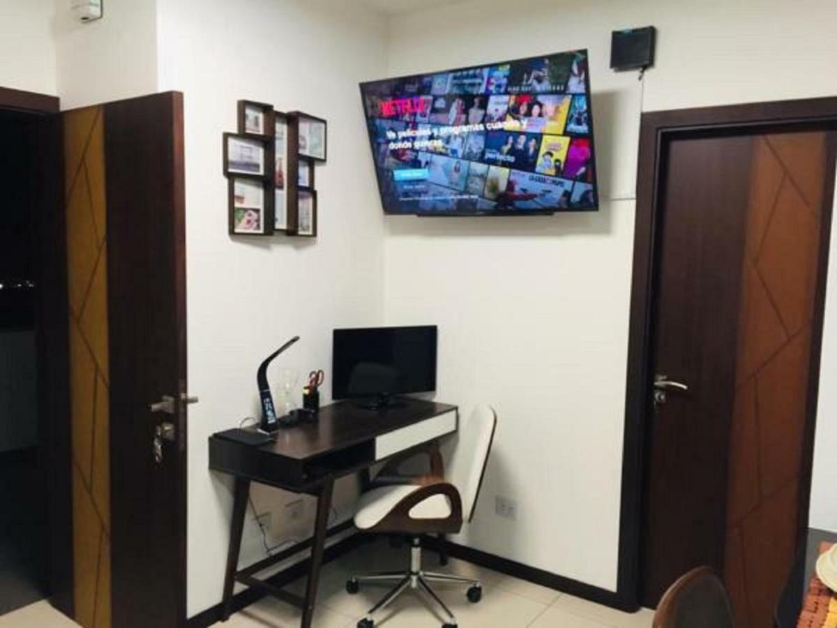 Hermoso Y Unico Apartamento Moderno, En Pleno Centro De Santa Cruz, Con Netflix Wi-Fi De 60 Mb, Estacionamiento Gratis Y Ac En Todos Los Ambientes ซานตาครูซเดอลาเซียร์รา ภายนอก รูปภาพ